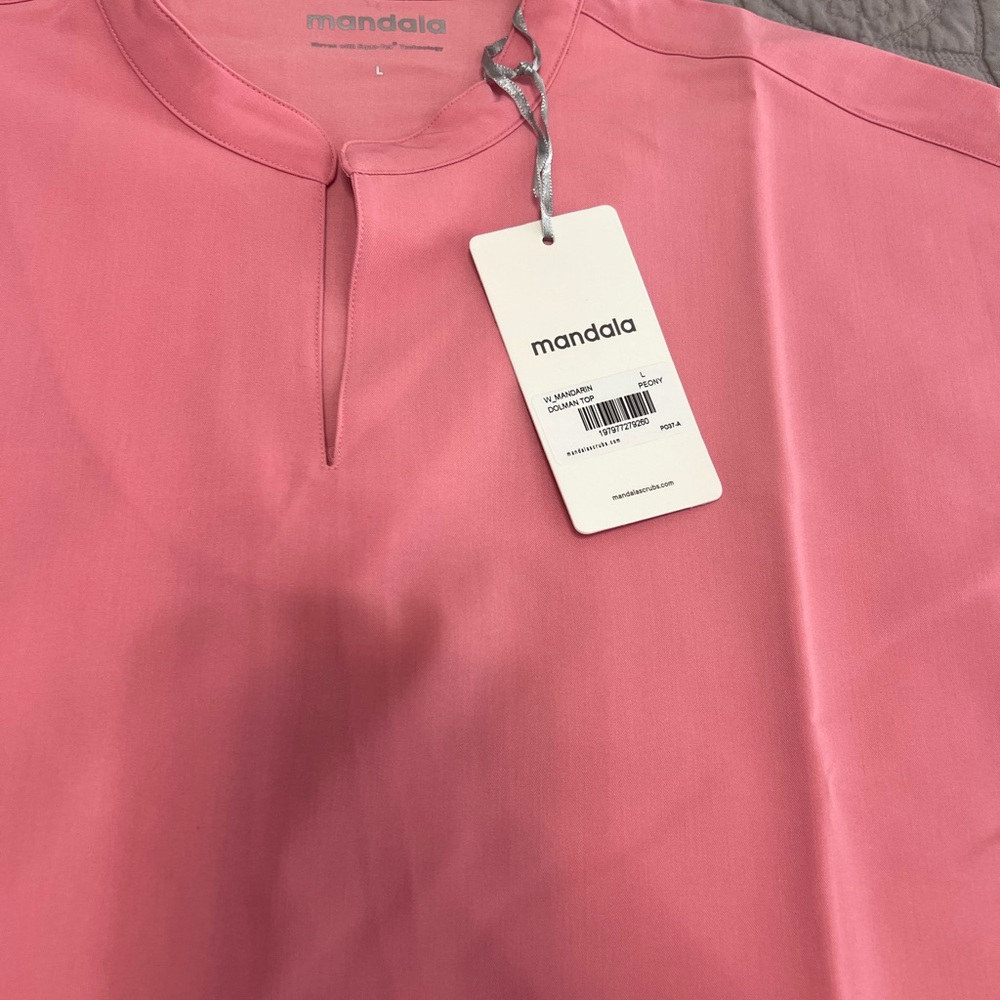 Mandala Women Scrub Set 
Mandarin Dolman Top Cargo Pants 
Color Peony NWT